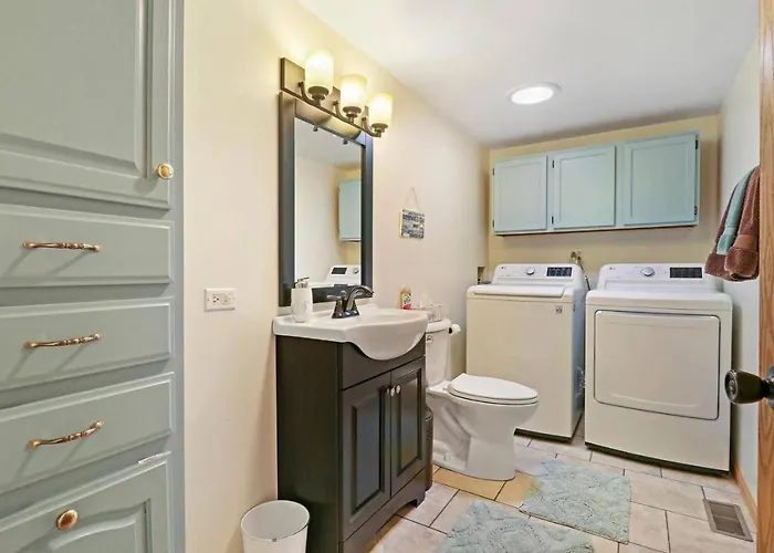 Gorgeous Nautical 2bed 2bath House Chain O Lakes With Hot Tub Holiday home